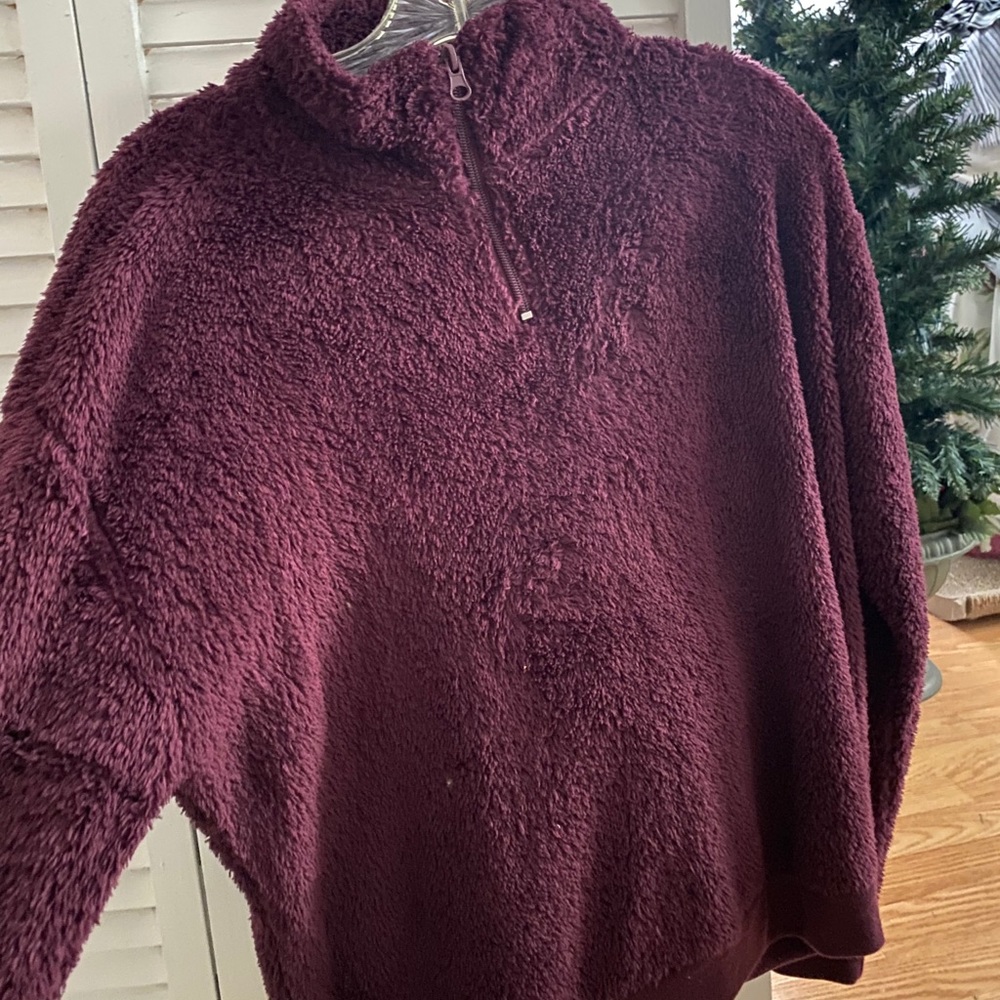 Burgundy zip